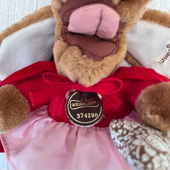 Wrinkles Ganz Girl Dog Plush Finger Puppet Superhero Red Cape Dress Bone 1986 - Picture 9 of 14